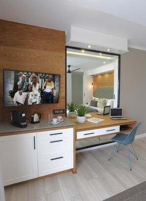 Doppel- oder Zweibettzimmer | Zimmersafe, Schreibtisch, Zustellbetten, kostenloses WLAN