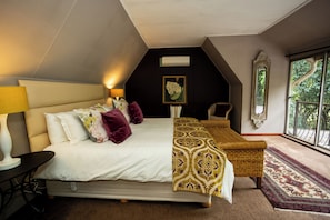 Riverview Room 4 | 1 bedroom, in-room safe, free WiFi, bed sheets