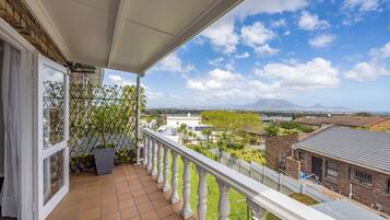 Deluxe-Zimmer, Bergblick | Blick vom Balkon