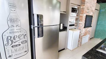Premier Penthouse, 4 Bedrooms, Private Pool | Private kitchen | Fridge, microwave, oven, stovetop