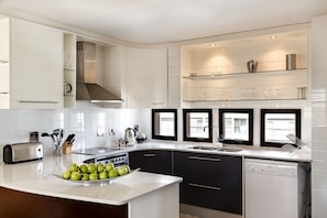 Comfort Apartment, 2 Bedrooms | Private kitchen | Fridge, microwave, oven, dishwasher - De Merindol Luxury Apartments (Cape Town)