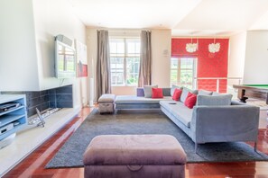 Lobby lounge - Marshden Estate (Stellenbosch)