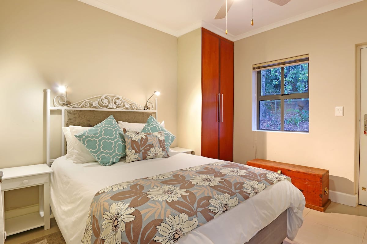Comfort Room (Bush) | In-room safe, WiFi (free)
