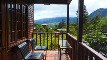 Superior-Suite, 2 Schlafzimmer, Kamin, Seeblick (Master) | Balkon