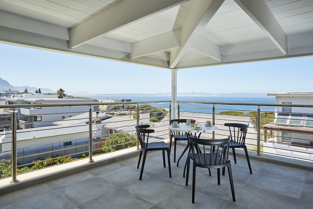 One Marine Drive Boutique Hotel by null