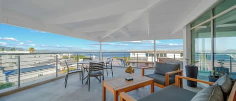 Premium Suite, Partial Sea View | Street view