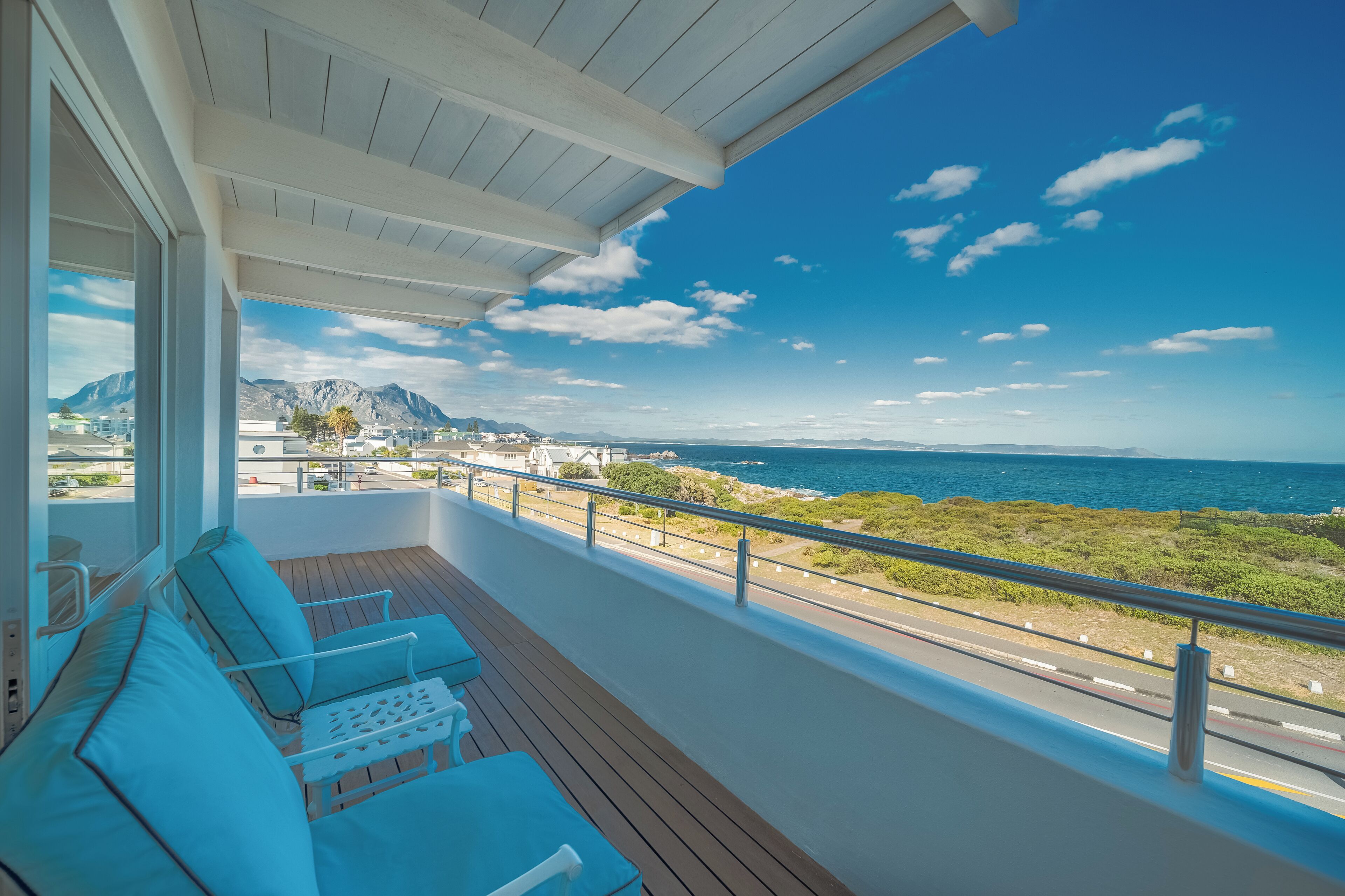 Premium suite | Hypoallergeen beddengoed, een kluis op de kamer, individueel gedecoreerd