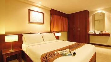 In-room safe, free rollaway beds, free WiFi