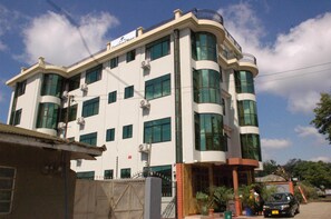 Exterior - Graceland Hotel (Arusha)