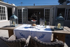 บ้านพัก, 4 ห้องนอน (Riverstone ) | ลานระเบียง/นอกชาน