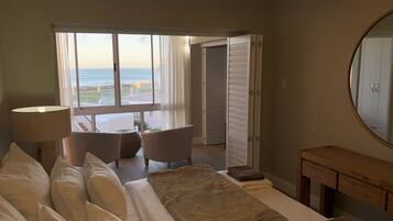 Family Apartment, 3 Bedrooms, Ocean View, Beachfront | Egyptian cotton sheets, premium bedding, Select Comfort beds, minibar
