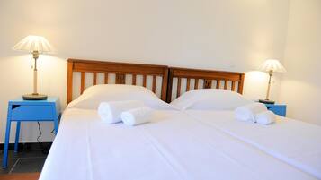 Desk, soundproofing, free cots/infant beds, rollaway beds