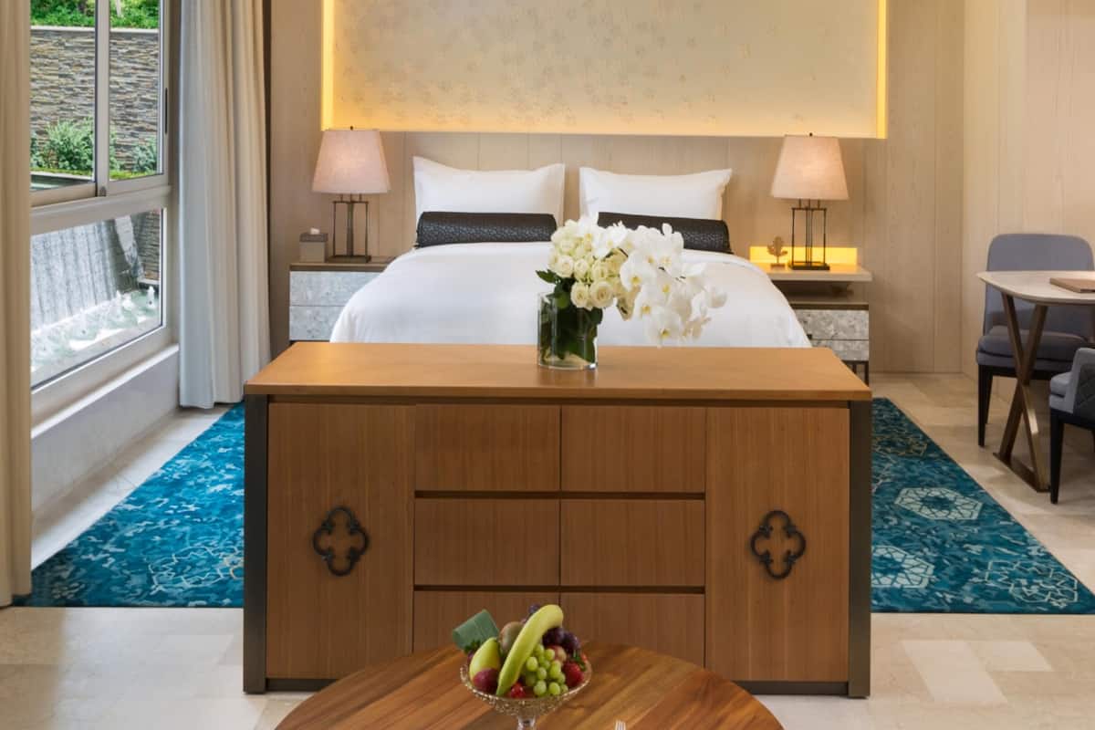 Suite Junior, 1 letto king, vista giardino | 1 camera, biancheria da letto di alta qualità, materassi a doppio strato