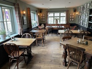 Restaurant - The Windmill Inn (Horsham)