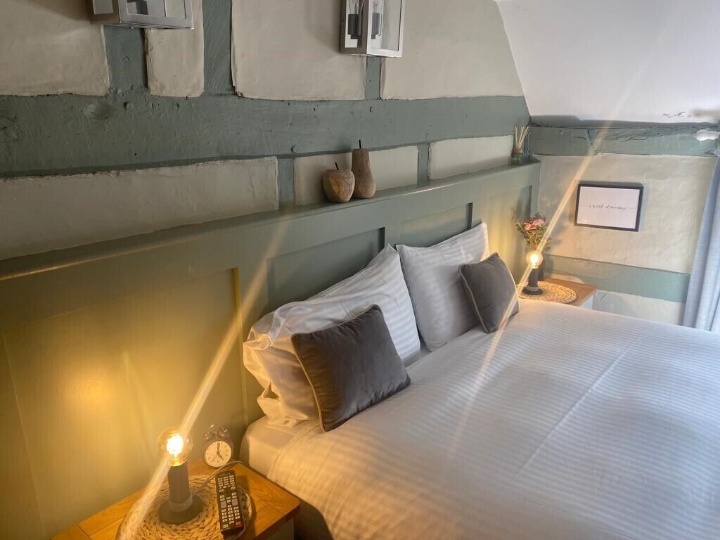 Double or Twin Room, Private Bathroom (2)