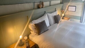 Double or Twin Room, Private Bathroom (2) | Premium bedding, in-room safe, soundproofing - The Windmill Inn (Horsham)