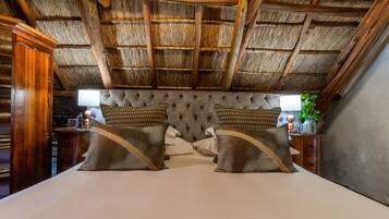 Camera Deluxe | Biancheria da letto di alta qualità, minibar, una cassaforte in camera