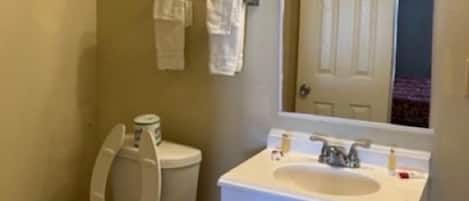 Shower, free toiletries, hair dryer