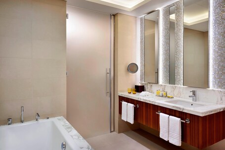 Marriott Hotel Downtown, Abu Dhabi - Image 33