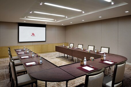 Marriott Hotel Downtown, Abu Dhabi - Image 45