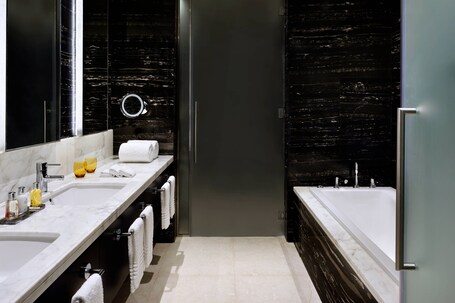 Marriott Hotel Downtown, Abu Dhabi - Image 42