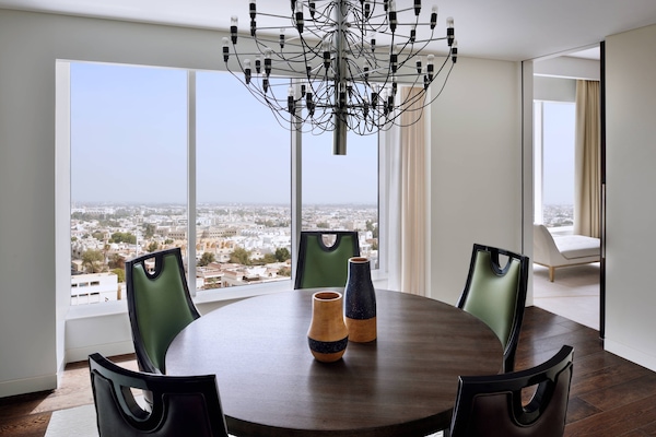 1 bedroom, pillowtop beds, minibar, in-room safe