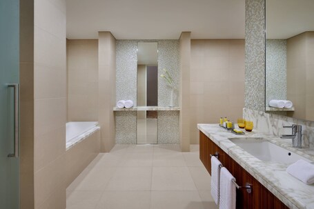 Marriott Hotel Downtown, Abu Dhabi - Image 13