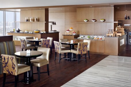 Marriott Hotel Downtown, Abu Dhabi - Image 31