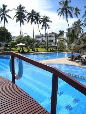 Outdoor pool - Lantana Galu Beach (Diani Beach)