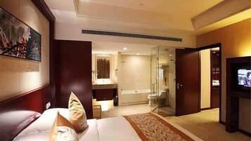 Bar mini, peti besi dalam bilik, jam penggera