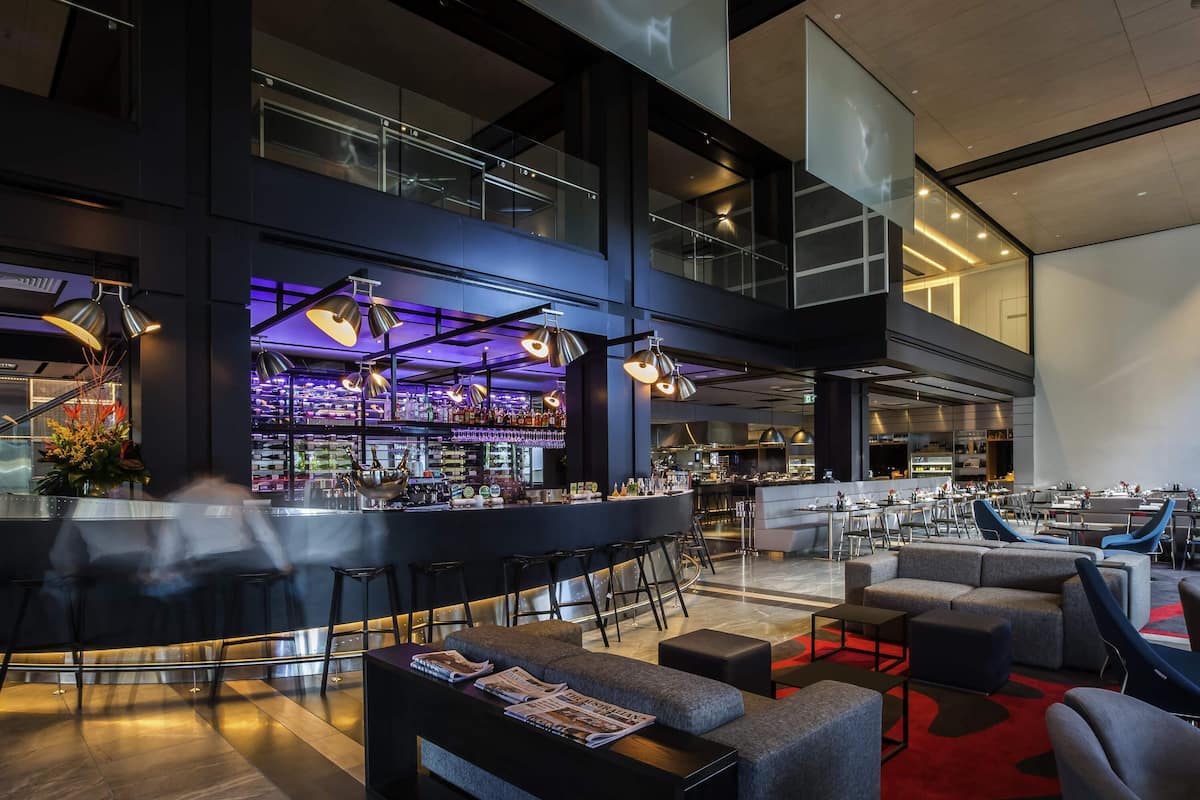 Executive Suite, 1 King Bed (High Floor) | Premium bedding, pillowtop beds, minibar, in-room safe