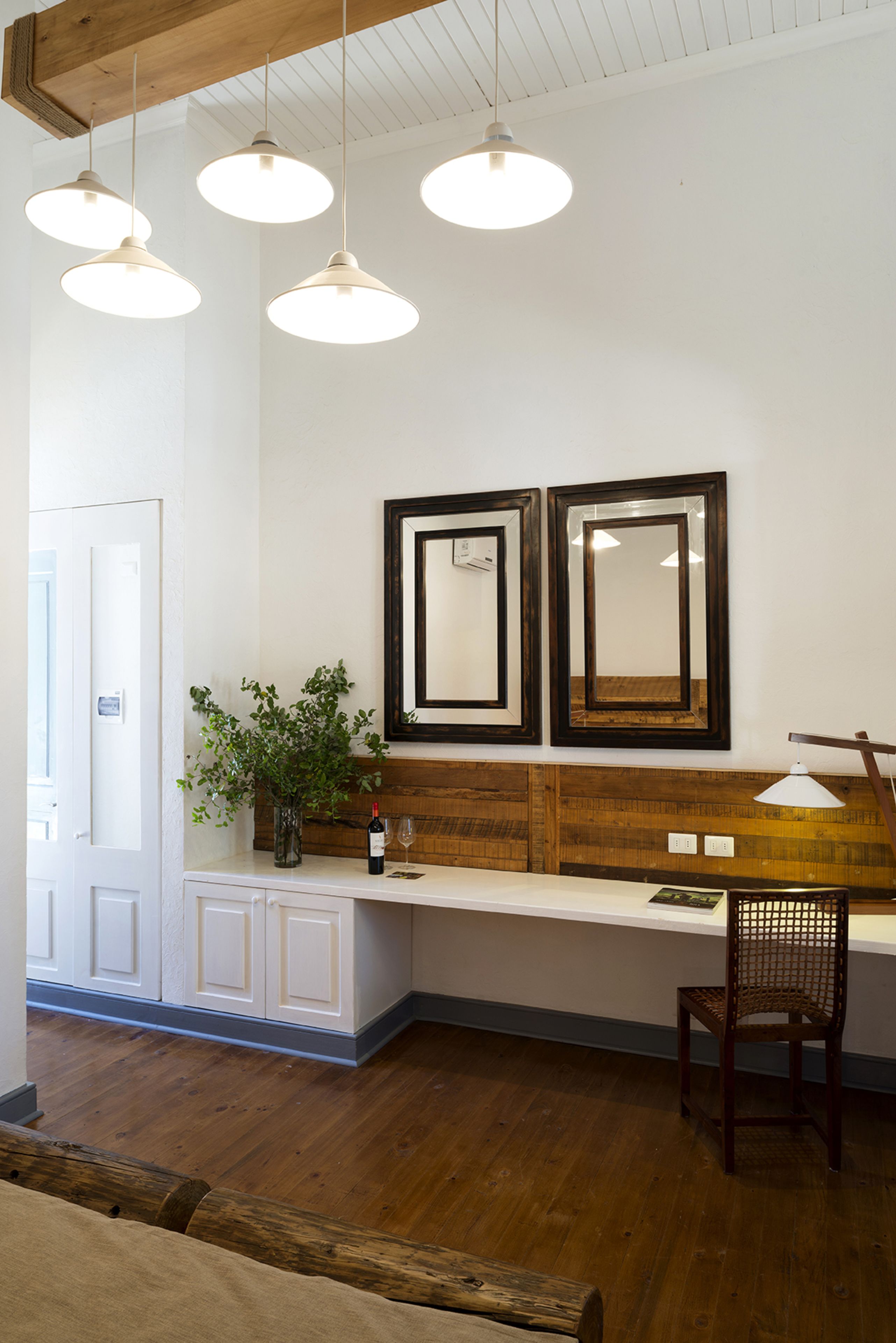 deluxe room | premium bedding, minibar, in-room safe, individually furnished