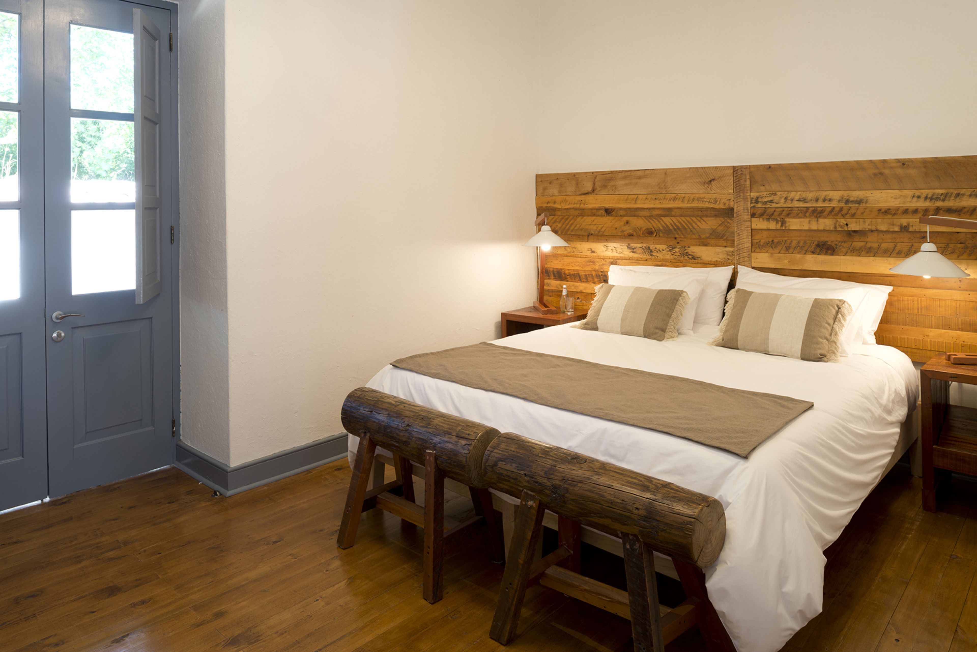 deluxe room | premium bedding, minibar, in-room safe, individually furnished