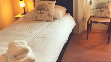 Free WiFi, bed sheets