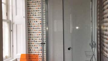 Wi-Fi gratis dan seprai linen