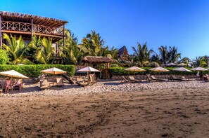 On the beach - Las Olas Mancora (Máncora)