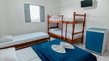 Quarto standard | Frigobar, Wi-Fi de cortesia, roupa de cama