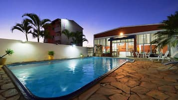 Piscina externa