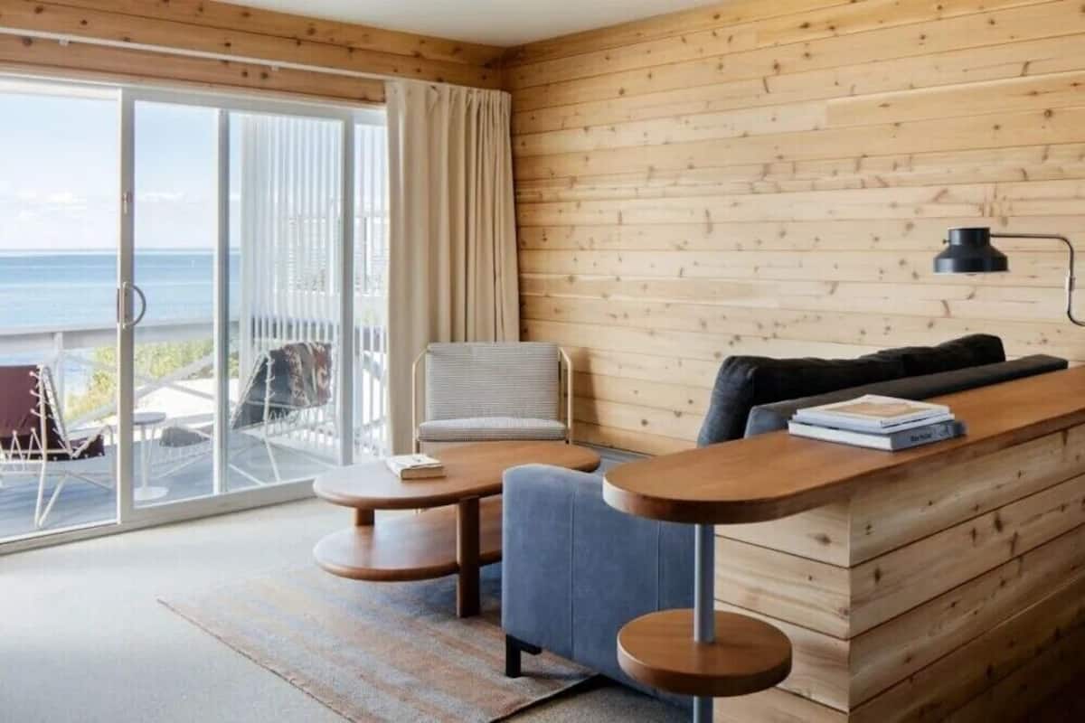 Suite junior, 1 cama King size y sofá cama | Sábanas italianas Frette, ropa de cama de alta calidad y edredón