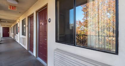Sacramento Inn & Suites