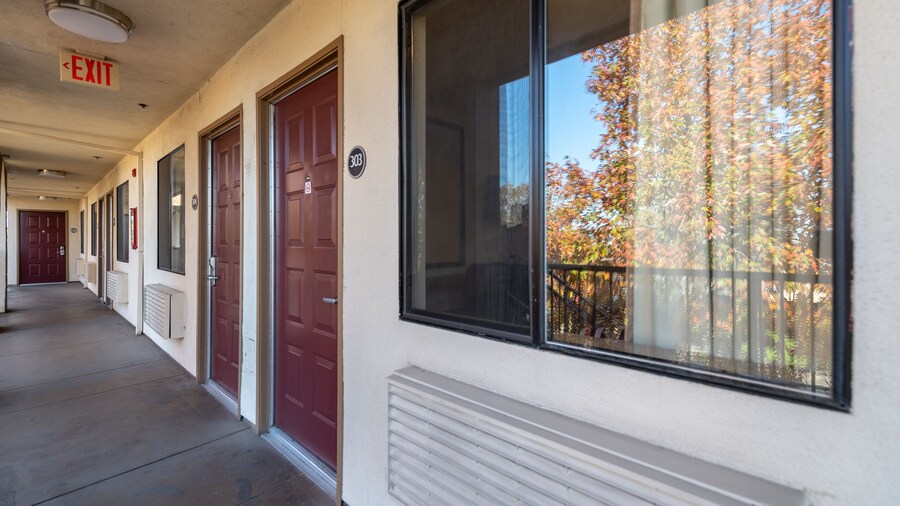 Sacramento Inn & Suites