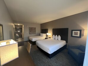 Premium bedding, pillow-top beds, in-room safe, desk - Wingate by Wyndham Loveland (Loveland)