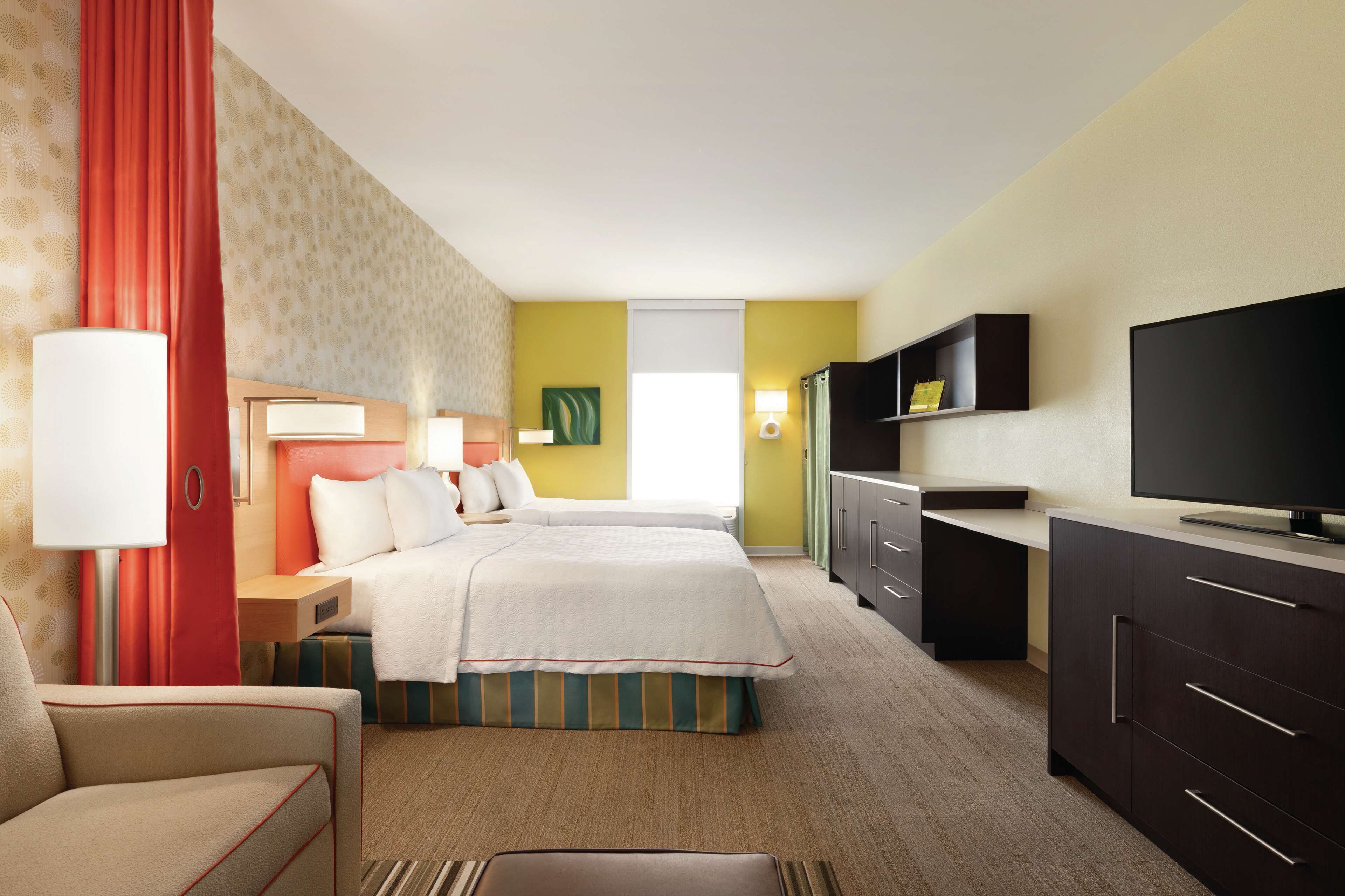 studio, 2 queen beds, non smoking | iron/ironing board, free wifi, bed sheets