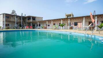 Outdoor pool, pool loungers