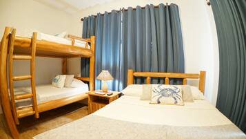 Appartement Familial, 2 chambres, cuisine, rez-de-chaussée | Literie de qualité supérieure, coffres-forts dans les chambres