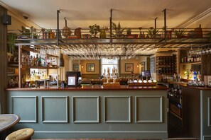 Bar (on property) - Methuen Arms (Corsham)