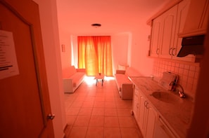 Soundproofing, free cots/infant beds, free WiFi - Sincerity Apart Hotel (Marmaris)
