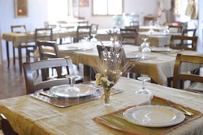 Restaurant - Hotel Funtana Noa (Villanovaforru)