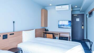 Työpöytä, kannettavalle tietokoneelle sopiva työtila, ilmainen Wi-Fi