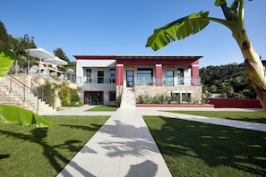 Unclassified image, 4 of 31, button - Karvouno Villas - Private Beach Front Villas (Igoumenitsa)